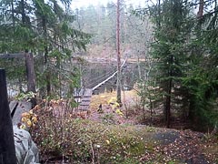 Подвесной мост через озеро Клюквенное (Хухтилампи)